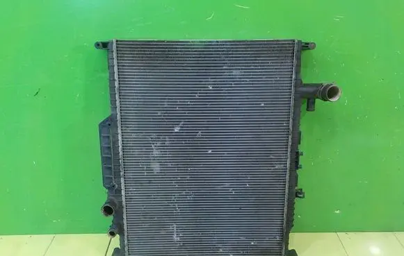 Citroen C-Crosser Coolant radiator AH328005BA TP132