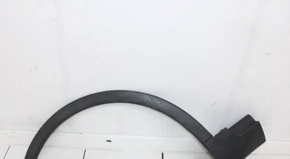 Ford Kuga I Front arch trim 8V41-S16D239