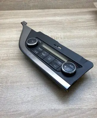 Toyota Auris E180 Climate control unit 5590002430