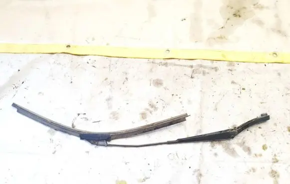 Citroen Berlingo Front wiper blade arm