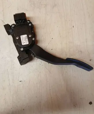 Mitsubishi Colt Accelerator throttle pedal A4543000304 6PV00886600