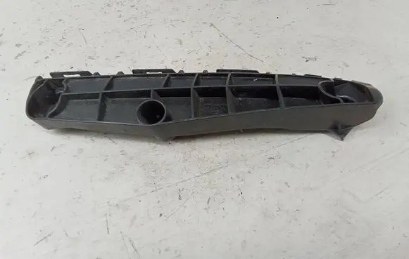 Toyota Prius (XW50) Front bumper mounting bracket 5211547050