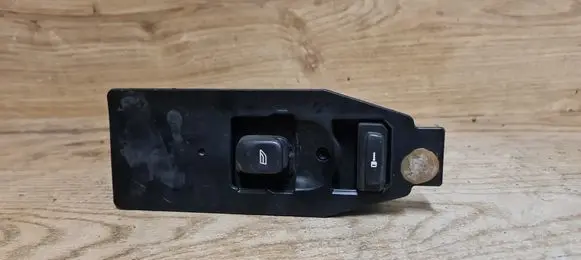 Volvo XC70 Electric window control switch 30739981