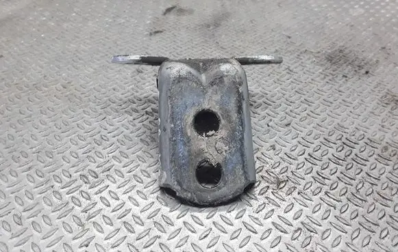 Nissan X-Trail T30 Front door upper hinge
