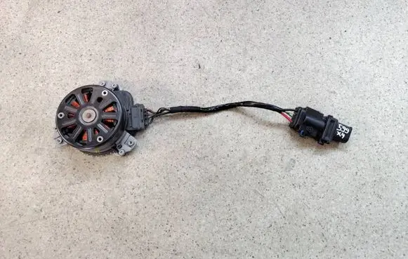 BMW X4 G02 Electric radiator cooling fan 868617128 8686171