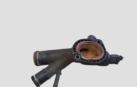 Volkswagen Caddy Engine coolant pipe/hose 03L121131AA