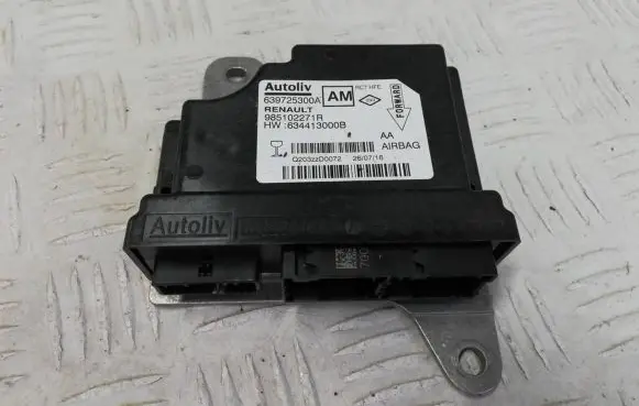 Renault Kadjar Airbag control unit/module 985102271R 639725300A 634413000B
