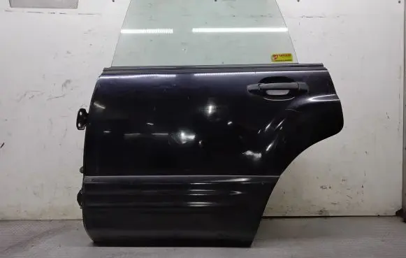 Subaru Forester SF Rear door