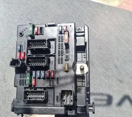Peugeot 307 Comfort/convenience module 9650664080 32541667
