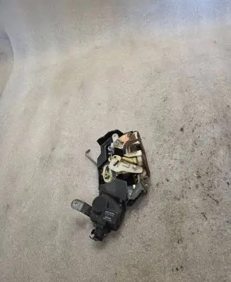 Mitsubishi Pajero Rear door lock MR349288 1015280120