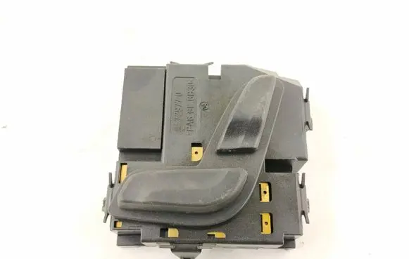 Mercedes-Benz C W204 Seat control switch A2048701858 2048701858
