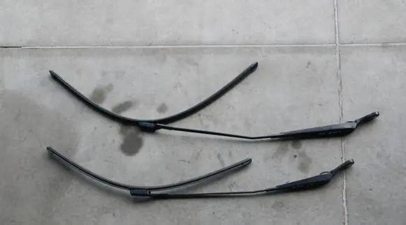 Peugeot 5008 II Windshield/front glass wiper blade 160KM