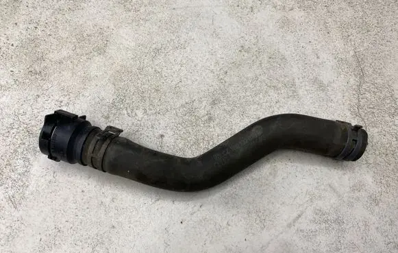 Volkswagen Golf V Engine coolant pipe/hose 1K0122073B