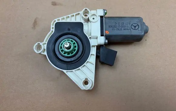 Mercedes-Benz S W221 Rear door window regulator motor A2218203042