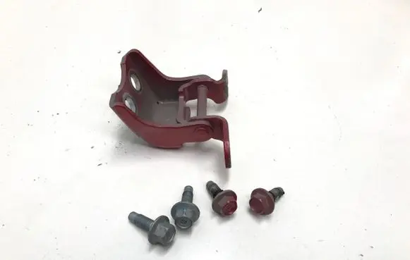 Honda HR-V Front door lower hinge 