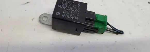 Mitsubishi Pajero Other relay MB818524