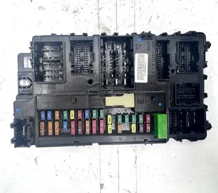 Ford Fusion II Fuse module DG9T14B476B