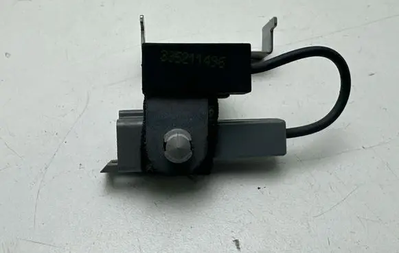 Ford Mustang VI Aerial antenna filter FR3T18801AA