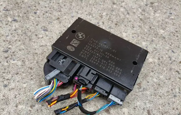 BMW 5 GT F07 Tow bar trailer control unit/module 6870517 12037315 0352291701