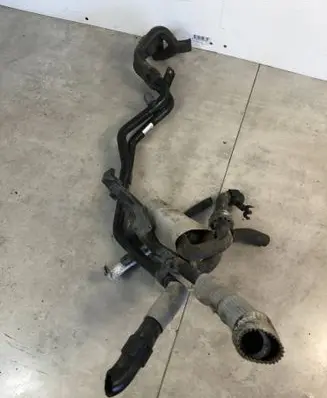 Volkswagen Touareg II Engine coolant pipe/hose 7P6121070AJ