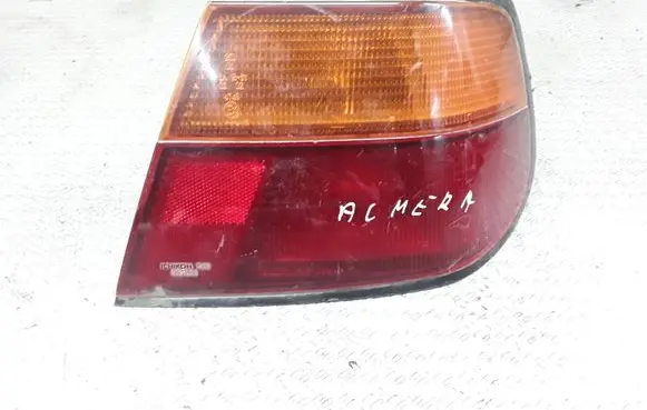 Nissan Almera Rear/tail lights