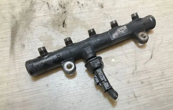 Fuel pressure sensor