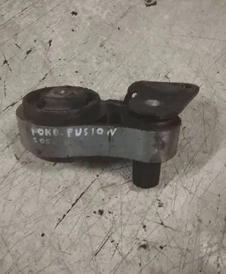 Ford Fusion Engine mount bracket