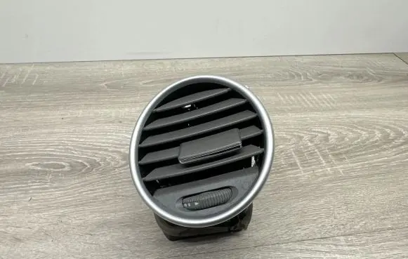 Mercedes-Benz GL X164 Dashboard side air vent grill/cover trim A16483020541