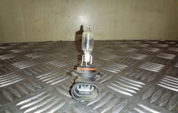Toyota Corolla Verso E121 Headlight part 