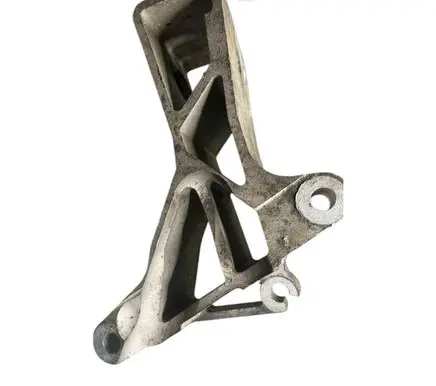 Volvo S60 Engine mounting bracket 8684381