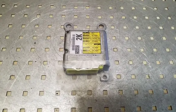Toyota RAV 4 (XA30) Airbag control unit/module 8917042210