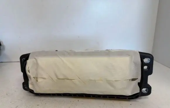 Audi Q3 8U Passenger airbag 8U0880204D