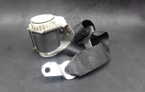 Mercedes-Benz S W221 Middle seatbelt (rear) 33021835 33055612 33035173