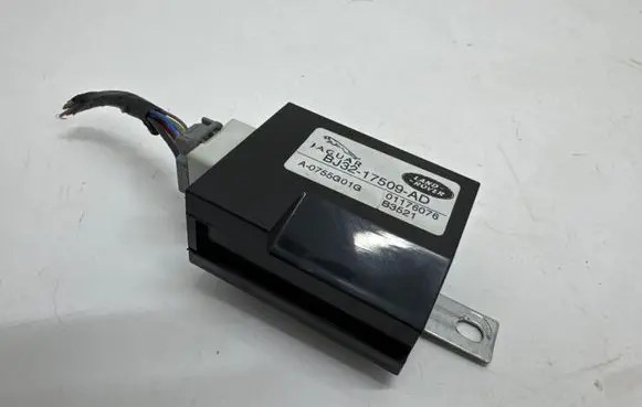 Jaguar E-Pace Window wiper relay BJ3217509AD