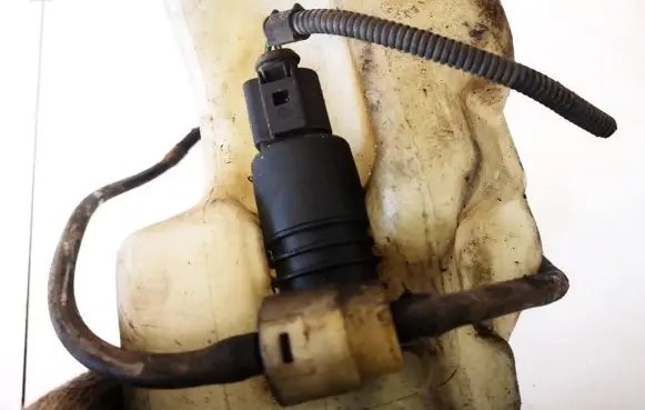 Audi A3 S3 8L Windscreen/windshield washer pump