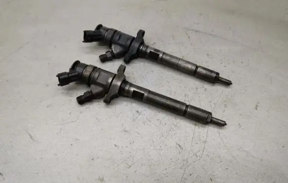 Peugeot 407 Fuel injectors set 0445110297