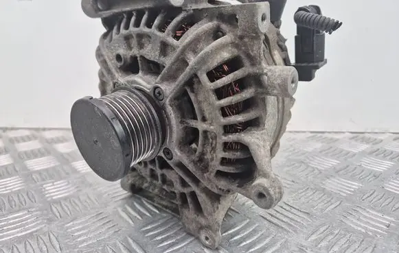 Mercedes-Benz C W203 Generator/alternator A0131540002