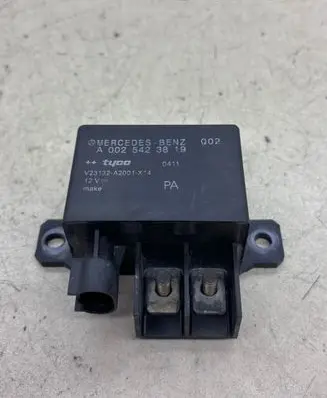 Mercedes-Benz E W211 Charging relay A0025423819
