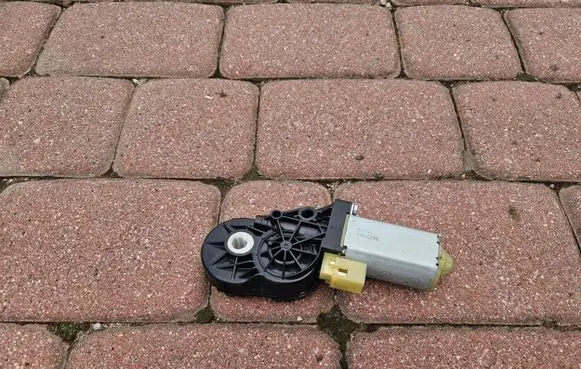 Opel Grandland X Seat adjustment motor 17TYS