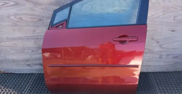 Mazda 5 Front door