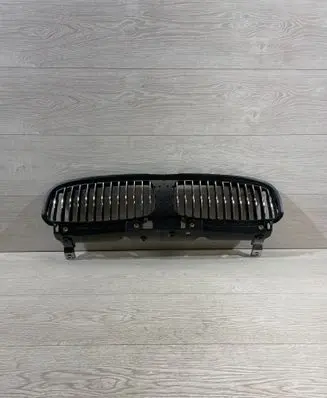 BMW 7 E65 E66 Front grill