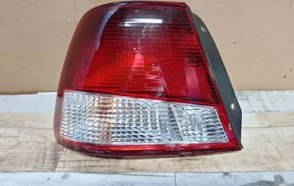 Hyundai Accent Rear/tail lights
