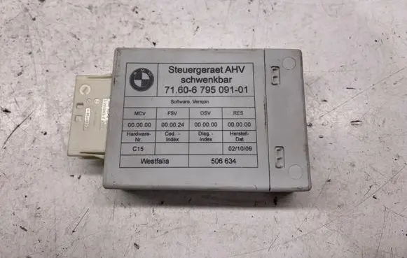 BMW 3 E90 E91 Tow bar trailer control unit/module 6795091 506634 7160679509101