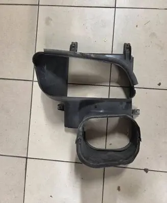 BMW X5 E70 Intercooler air channel guide 7169416