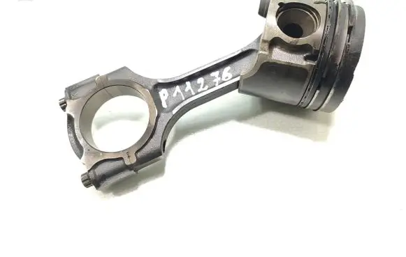 SsangYong Rexton Piston with connecting rod 