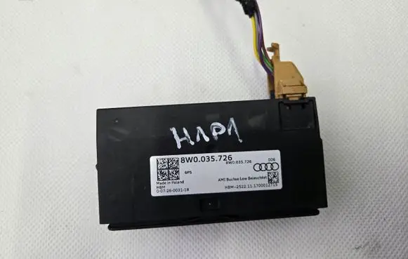 Audi A4 S4 B9 AUX in-socket connector 8W0035726