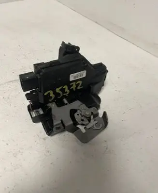 Audi A4 S4 B6 8E 8H Rear door lock 8E0839015C 6630AG