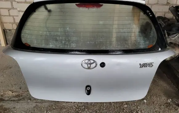 Toyota Yaris Tailgate/trunk/boot lid