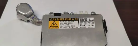 Land Rover Discovery 3 - LR3 Headlight ballast module Xenon 3900016488 0311000250