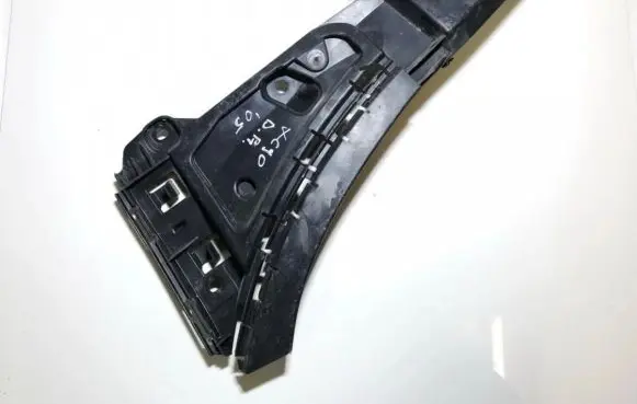 Volvo XC90 Front bumper mounting bracket 08620564